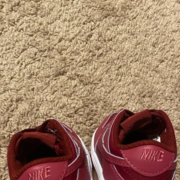 Nike Toddler 7C Team Red/ Sweet Beet Sneakers - Picture 5 of 6